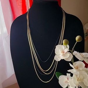 5 Strands Necklace Black & Gold